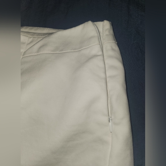SALE - Chico's So Slimming white pants, side zip, flat front, size 2 - Picture 3 of 10